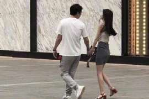 自己出轨了如何挽回女生:真诚与行动的救赎之路 自己出轨了如何挽回女生:真诚与行动的救赎之路